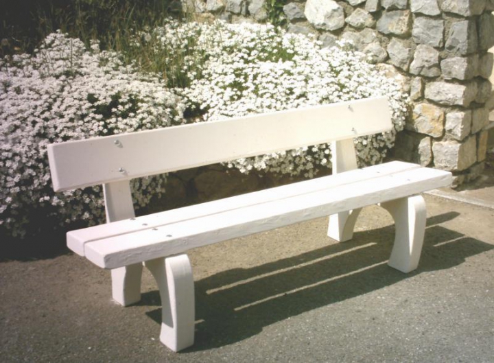 Banc Oméga béton blanc naturel